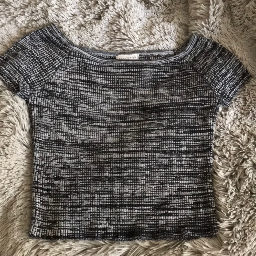 Cropped tee